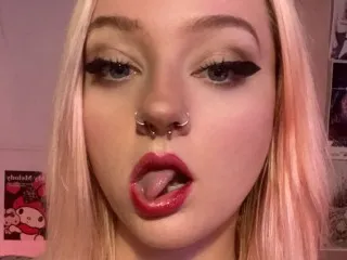 ChloeLevine Profile Image