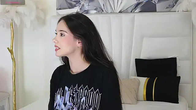 AlexisDevine's Thumb Image