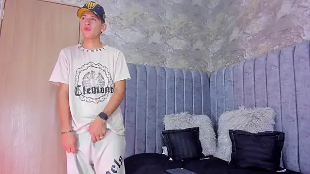 Axel_BIGCOCK's Thumb Image