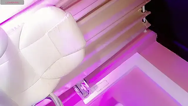 Daphnne_XXX's Thumb Image