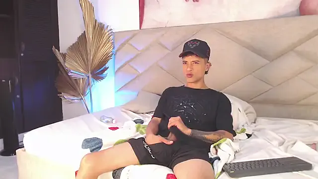 Edward_Milleer's Thumb Image