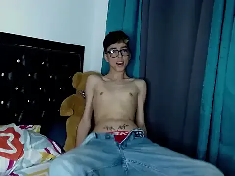 gabriel_x18 private show on Streamsexy