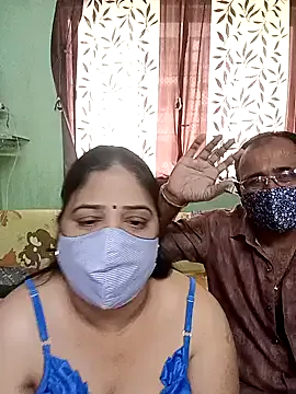 HoneyHush private show on Streamsexy