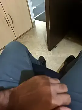 hotboy43339's Thumb Image