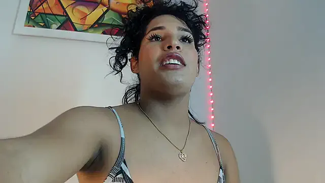 isabellaho1317's Thumb Image