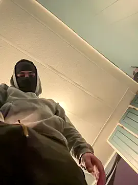 latenightguy private show on Streamsexy