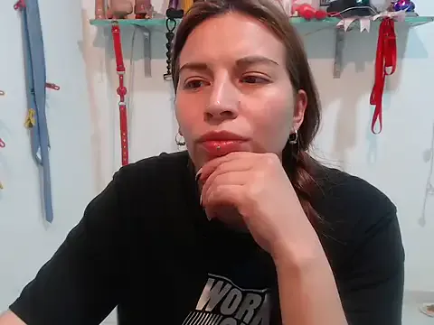 layanafuckass's Thumb Image