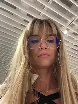 NaughtyNinky private show on Streamsexy