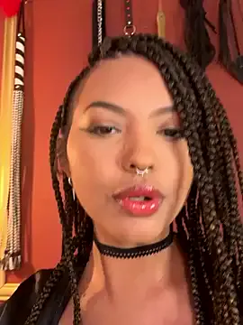 Nina_Kinky's Thumb Image