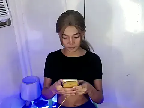 Petite_HugeCock's Thumb Image