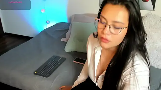 Pretty_Miaa's Thumb Image