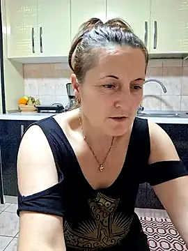 Sweet-milf-'s Thumb Image