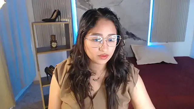 Thais_Miss's Thumb Image