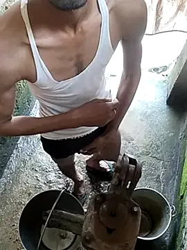 ThethunderPo private show on Streamsexy