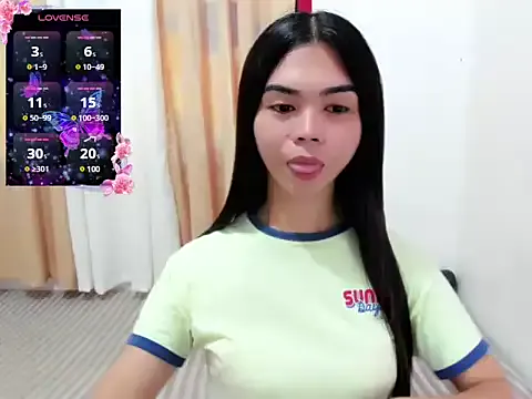 UrHotSexyShine private show on Streamsexy