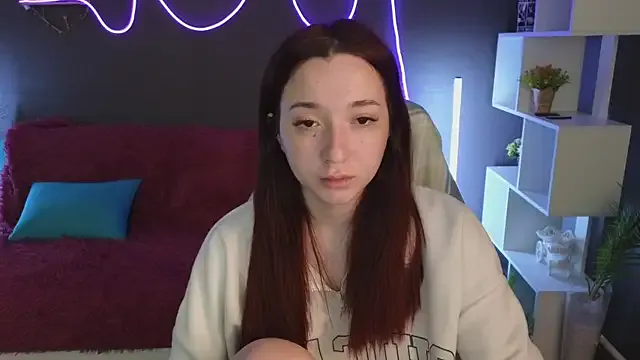 YasmineWest's Thumb Image
