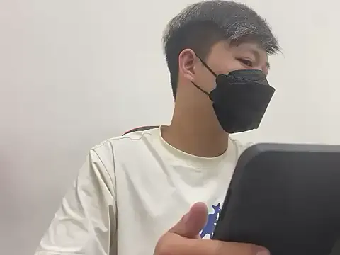 zhu000000's Thumb Image